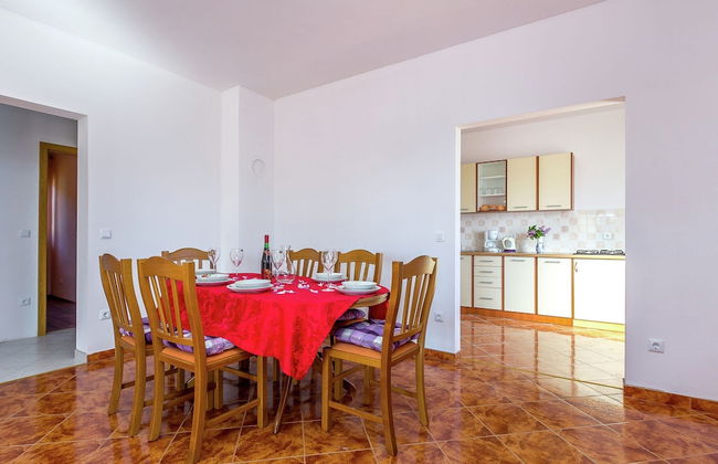 Detached House With Swimming Pool Near the Sea - Foto 19