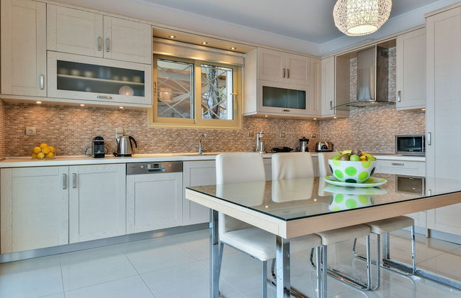 Villa with Striking views over the infinity Pool - Foto 16