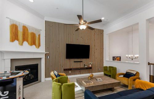 Luxury Oasis - Glam Decor, Putting Green, Arcade Fun & EV Station - Foto 65