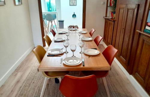 4 Ch - 10 pers - Grande Maison - Parking - Jardin - BBQ - Foto 19