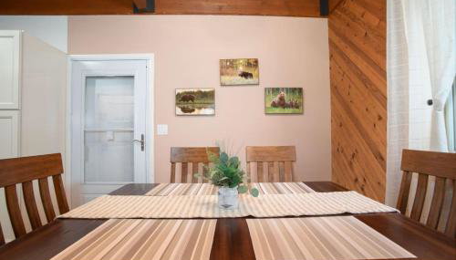 Fly Away Home with Aurora Views - Foto 5