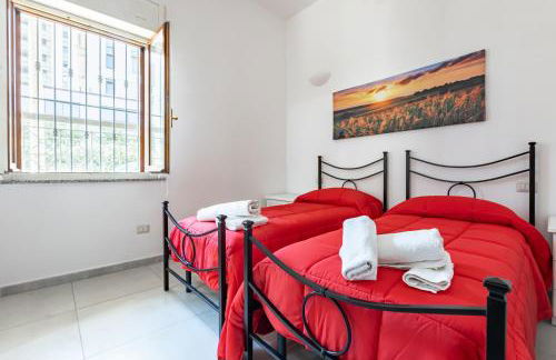 GuestHost - Comfy Apartment close to the Station with Courtyard - Foto 1