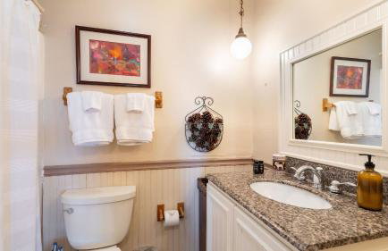 Deck w/ Forest Views, Ping Pong Blue Ridge Mtn Escape Ash Vale by Avantstay - Foto 56