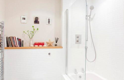 Walking distance to racecourse and city centre - Foto 21