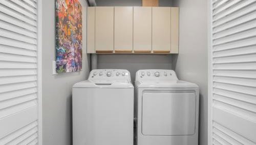 KING BED Well-Located Cozy Townhouse Retreat - Foto 5