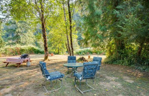 Historic Mapleton Cottage with River Views and Hot Tub - Foto 23