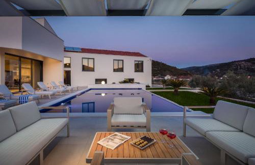 Luxury Villa Dolac near Split, airport, complete privacy, infinity heated pool - Photo 80