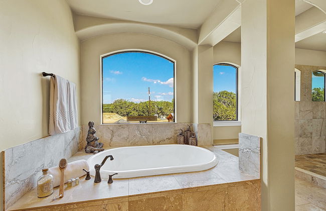 Luxurious Hill Country Retreat With Pool and Firepit! - Photo 27