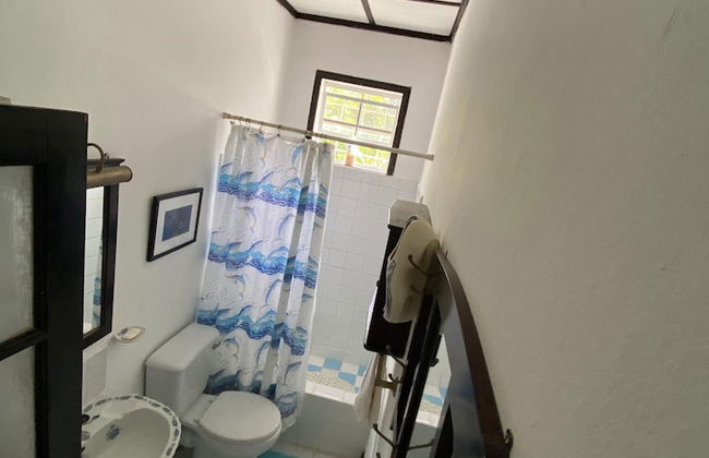 Barbados Chi Guest House - Photo 60