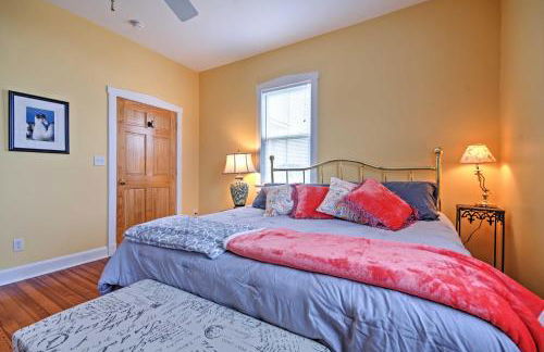 Charming Berger Apt on 42-Acre Farm with Pool Access - Foto 13