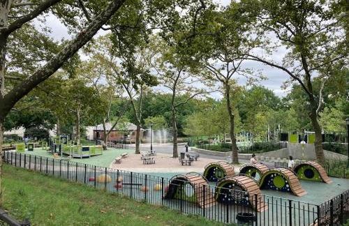 Cozy 2 Bedroom Apartment In Thriving Crown Heights Area - Foto 15