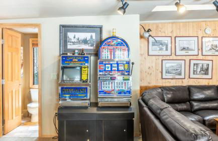 Luxury Incline Village Cabin w Lake Views Game Room Firepit Beach Access - Foto 31