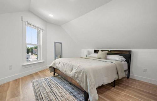 NYC Access 4BR Duplex Sleeps 10, Free Parking - Foto 64