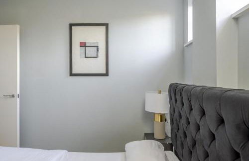 Luxurious Private One Bedroom Apartment with Sky TV, Movies & Netflix - Foto 24