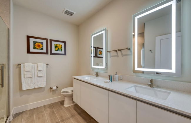 Spacious New Modern Retreat - Foto 17