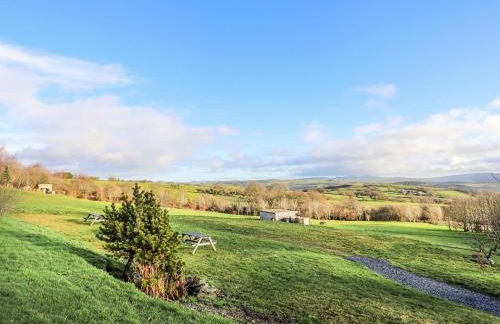 Hilltop Lodge - Photo 33