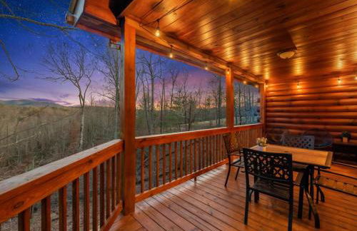 Rivendell - Stunning Views, Fireplace, Hot Tub, Billiards Table, Outdoor Fire Pit - Morganton, GA - Foto 3