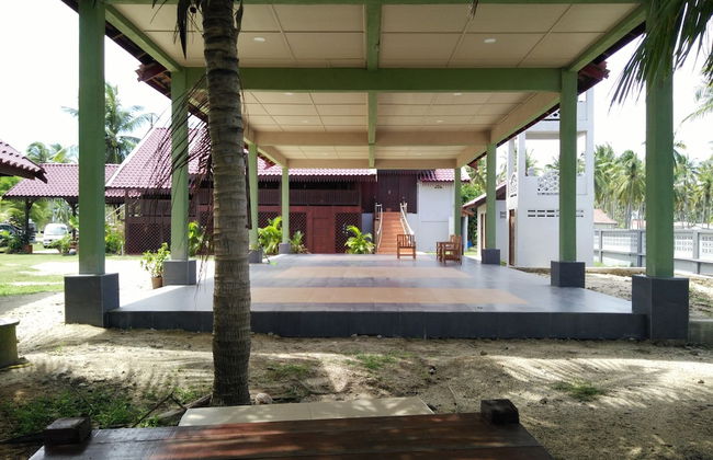 Bayu Beach Penarek - Foto 25