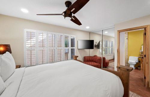 Spectacular condo with private golf privileges includes golf cart on Monterey Country Club !! - Foto 27