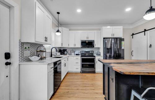 Ocean Lakes getaway 6bd with arcade game table - Photo 6