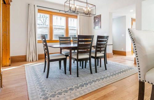 Family-friendly 4BR Near UNI for an Easy Group Stay - Foto 5