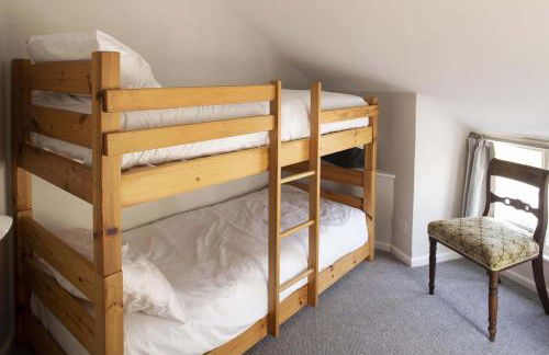 Gorgeous Cottage Parking Short Walk to Beach - Foto 18