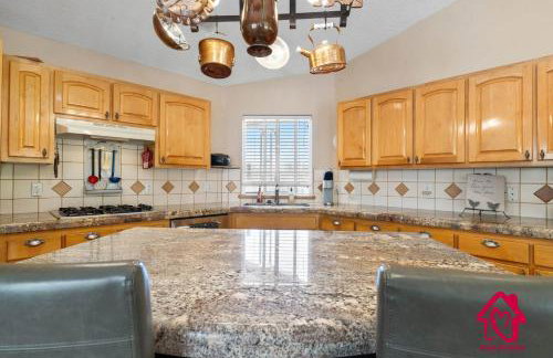 The Rose Garden Estate with Swim Spa - an Irvie Home - Foto 27