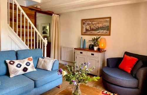 Unique Retreat - 2 bedroom cliff top cottage with large terrace - Photo 11