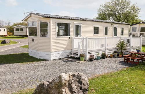 The Maples - Photo 1