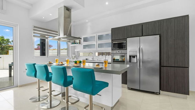 Modern Spacious 4br3ba w Pool Close to Beach - Foto 3, Habitación