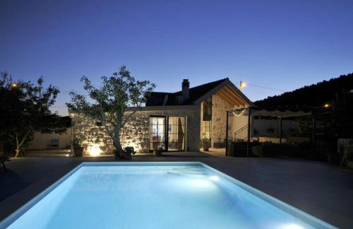 Countryside house Rusulica - Photo 1