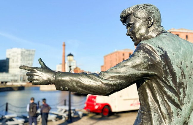 Liverpool: Taverns, Temples and Traditions city game - Photo 1