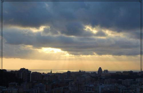 Overlooking Genoa - Foto 47