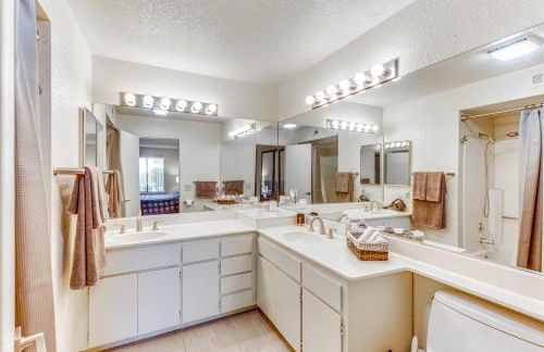 Golf, Hike and Relax Cathedral City Condo - Foto 13