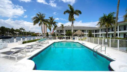 Waterfront Getaway | Pool, Hot Tub & Gym - Foto 3, sunbed, Other