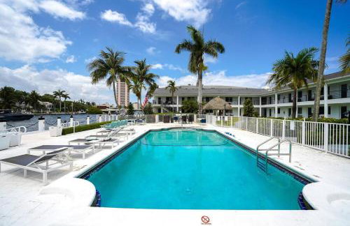 Waterfront Getaway | Pool, Hot Tub & Gym - Photo 3