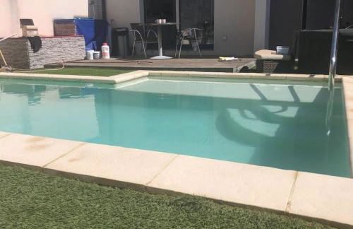 Agréable et lumineuse maison t4 air conditionné piscine jacuzzi parking - Foto 28