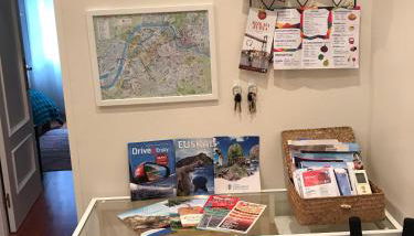 FIKA FLAT Casco Viejo PARKING 20 euro x día - Foto 2, Lobby or reception