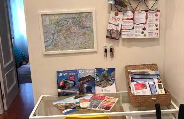 FIKA FLAT Casco Viejo PARKING 20 euro x día - Foto 2