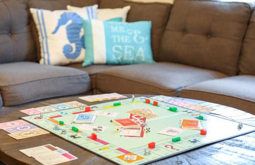 Salty Tide Getaway - Nightlife, Pool, Play, Beach - Foto 4