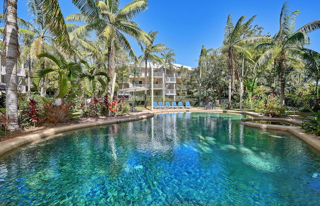 Tropical Oasis near Beach - Photo 9