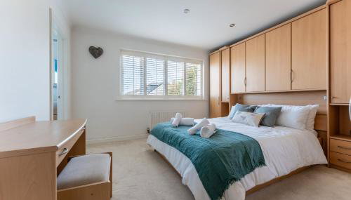 Spacious Seaside Home in Peaceful Coastal Setting - 5 Minutes Walk to the Beach - Foto 2