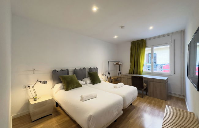 AinB Barcelona Sants Apartments - Photo 26