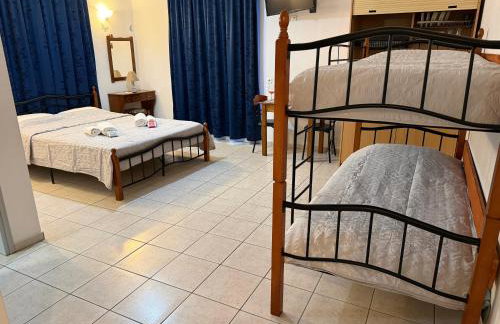 Des Roses Hotel - Photo 45