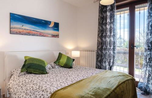 GuestHost - Equestrian Apt With Private Parking - Foto 8