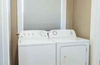 Lovely House near Downtown, Home away from Home! - Foto 9