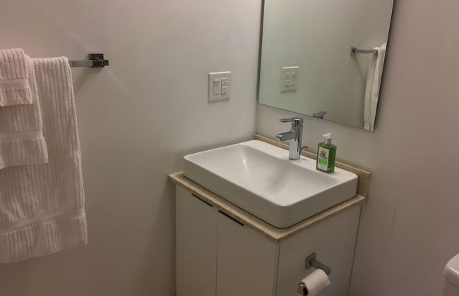 TO Stays - York and Lakeshore - Foto 70