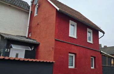 Mary Haus in Biebertal-Bieber, mit 2 Apartament und 4 Zimmer, 1 fur 2 und eine fur 6, In Nahe Gießen und Wetzlar mit WLAN, Parkplatz, 2 Badezimmer - Photo 31