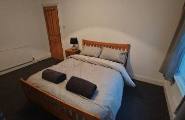 Brighouse 2 bedhouse central contractors welcome - Foto 26