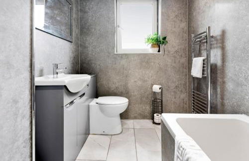 Stunning 3B Home, ideal for leisure & contractors - Foto 29